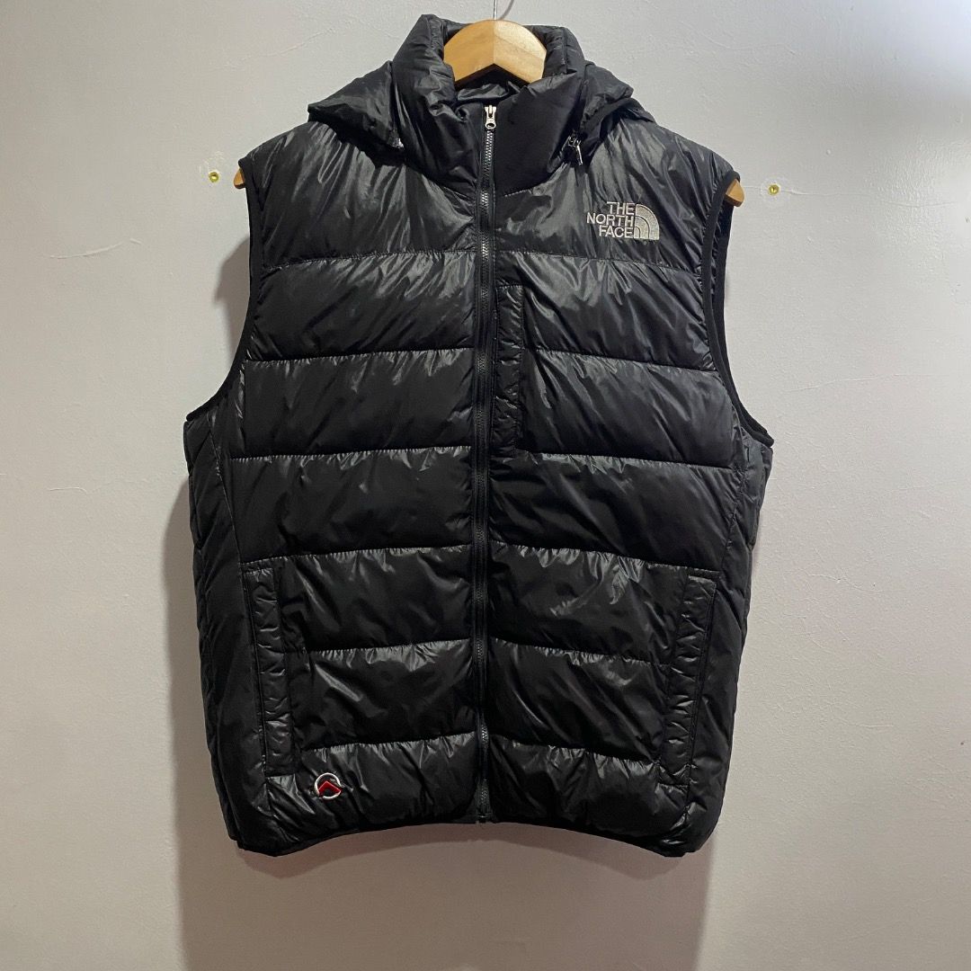 The North Face Summit Down Vest Jacket M/L (Category: Coats, Jackets and Outerwear) located in Antipolo. Submitted by bentakahitanoano (Listing ID 1467787636, Image 2). Description: Still in good condition Size large can fit medium Pit to pit 22.5 Length 25.