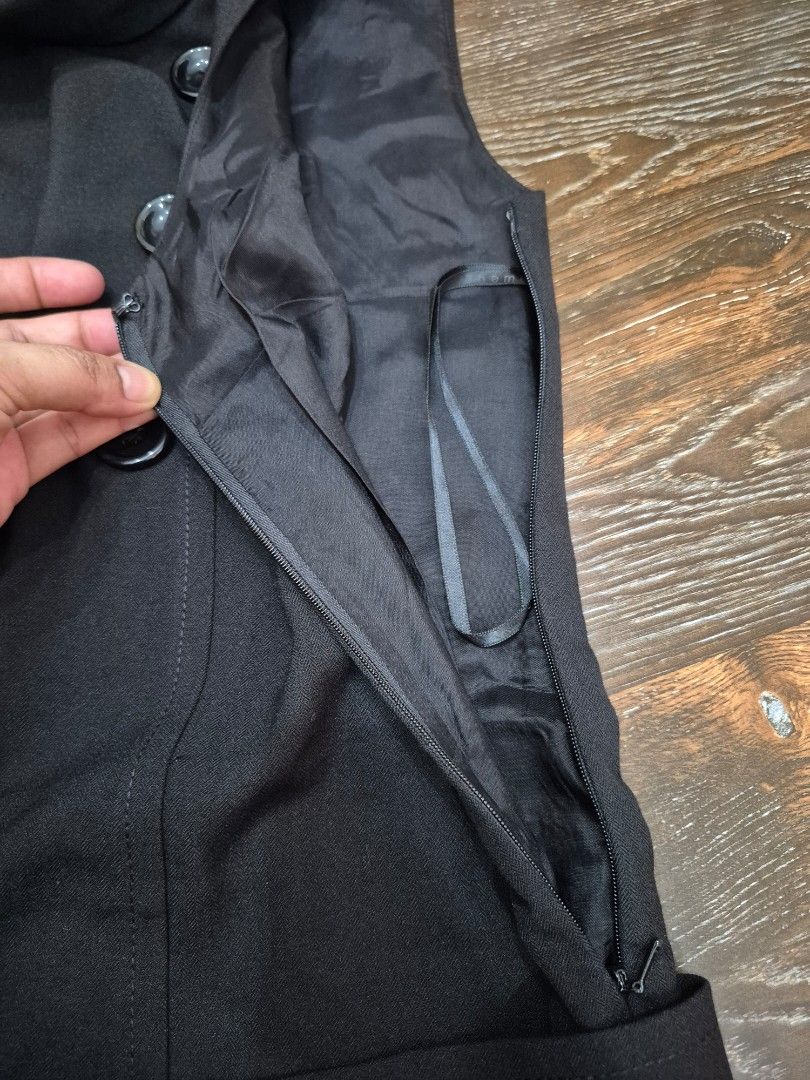 Theme Black Dress (Category: Dresses) located in Santa Cruz. Submitted by deenem (Listing ID 1467628070, Image 3). Description: Like New😍👌 No flaws👌 Size 38 on Tag Can fit S-M Asian (Measurements laid flat in inches) Bust:18 Waist: 17 Armhole:8 Lenght: 37.