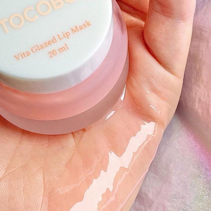 Tocobo Vita Glazed Lip Mask 20ml (Category: Face Care) located in Manila. Submitted by maichandise (Listing ID 1467655490, Image 2). Description: - with original box and spatula - used on palm for swatch/video only - original price: ₱799 - purchased price: ₱625 - selling price: ₱499 💙 this is such a steal! Get it na! 💙 Get this and choose any freebie from my listings.