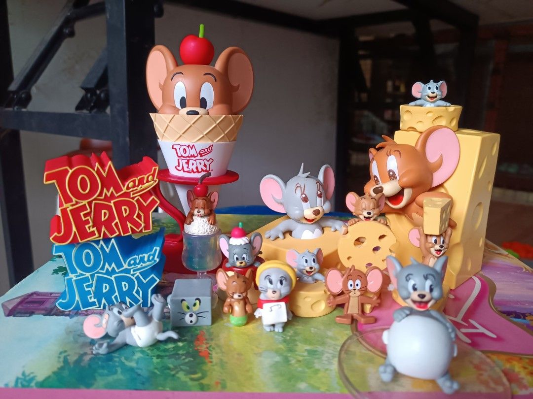 Tom and Jerry Figure Collection Lot (Category: Figurines & Statues) located in Naga. Submitted by cosmicrabbit.09254a (Listing ID 1467709165, Image 1). Description: - Massive Tom and Jerry collectible figure lot - Includes ice cream cone Jerry, cheese stack displays, and various mini figures - Great display pieces for fans and serious collectors - Selling as a complete set only - Meet-up (pick-up) and shipping/mailing options available.