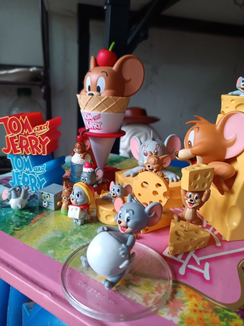 Tom and Jerry Figure Collection Lot (Category: Figurines & Statues) located in Naga. Submitted by cosmicrabbit.09254a (Listing ID 1467709165, Image 3). Description: - Massive Tom and Jerry collectible figure lot - Includes ice cream cone Jerry, cheese stack displays, and various mini figures - Great display pieces for fans and serious collectors - Selling as a complete set only - Meet-up (pick-up) and shipping/mailing options available.