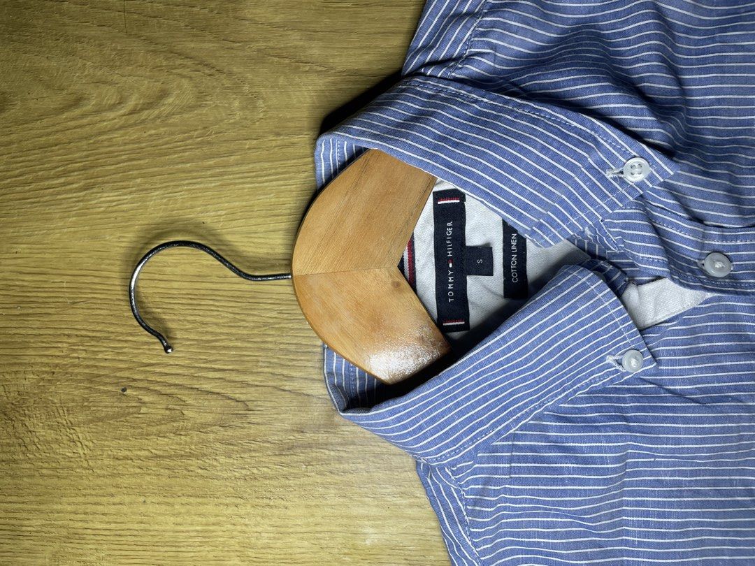 Tommy Hilfiger button down (Category: Tshirts & Polo Shirts ) located in Tacloban City. Submitted by susthriftshop (Listing ID 1467832221, Image 2). Description: Tommy hilfiger Excellent condition No issue Color rate 9.5/10 Dimes 20 by 26.