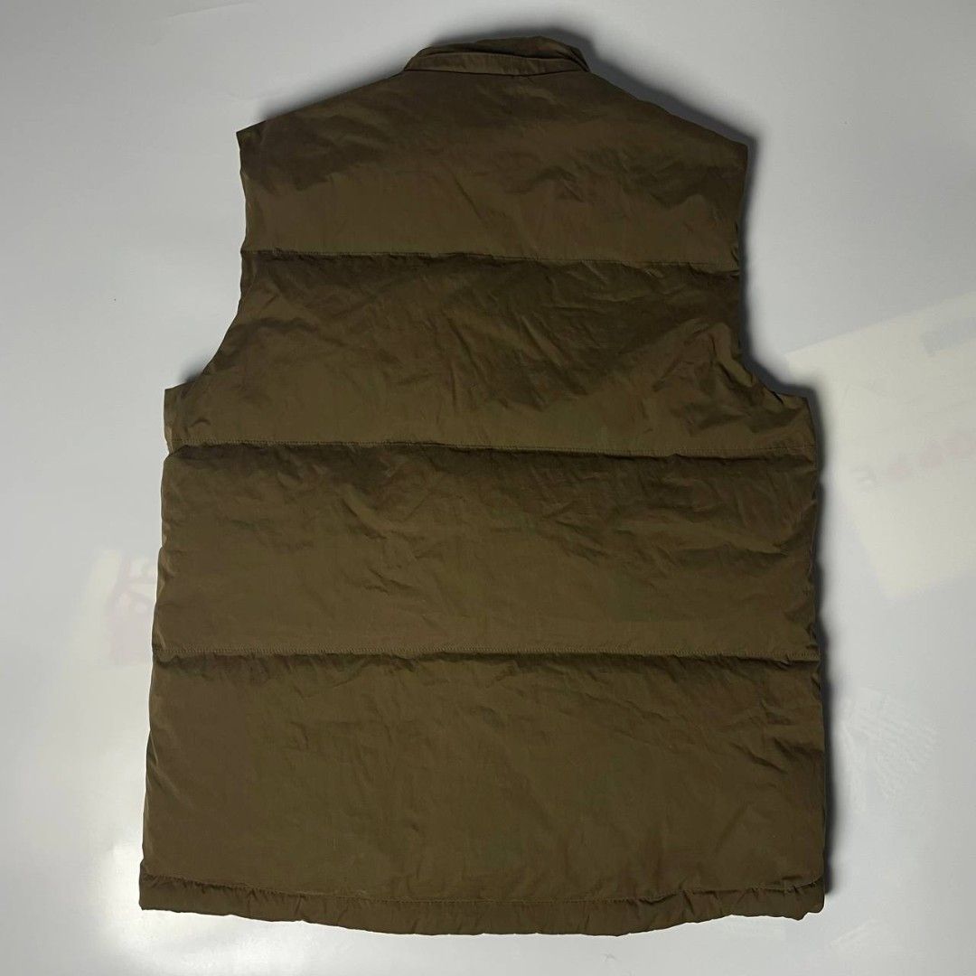 Tommy Hilfiger Utility Vest (Category: Vests) located in Davao. Submitted by knthrftfnds_3704 (Listing ID 1467792604, Image 3). Description: Excellent condition No issue.