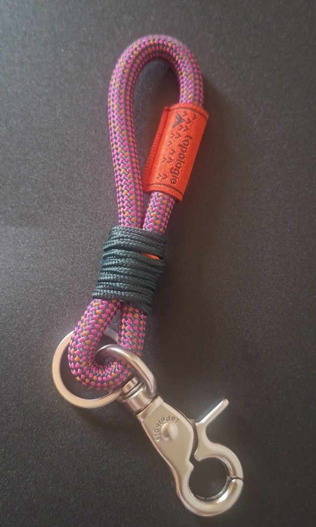 Topologie Keychain Nebula (Category: Everything Else Others) located in Manila. Submitted by trizshop (Listing ID 1467751689, Image 2). Description: Topologie Keychian Nebulla.
