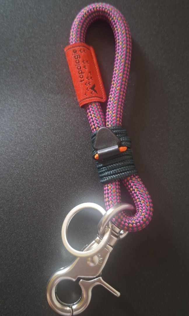 Topologie Keychain Nebula (Category: Everything Else Others) located in Manila. Submitted by trizshop (Listing ID 1467751689, Image 1). Description: Topologie Keychian Nebulla.