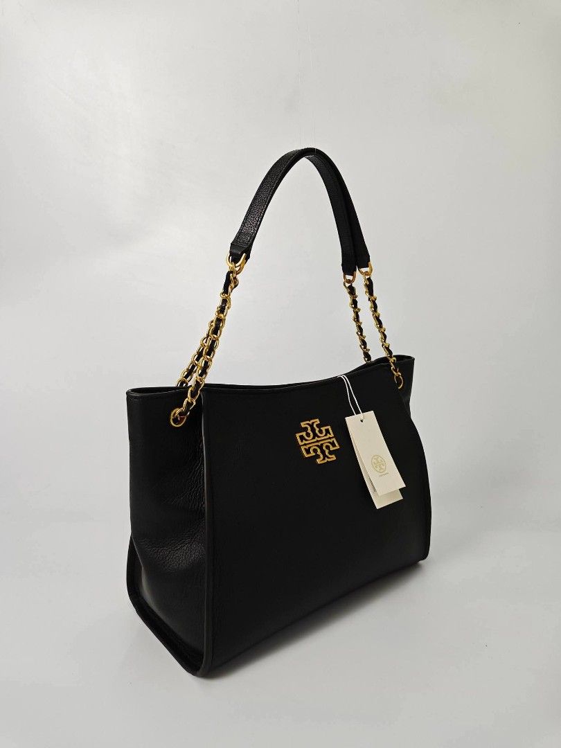 Tory Burch Britten Small Slouchy Tote black (Category: Shoulder Bags) located in Quezon City. Submitted by brittneytan (Listing ID 1467667828, Image 3). Description: .
