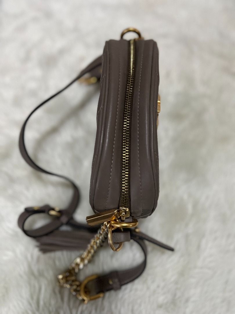 Tory Burch Women's Bag (Category: Luxury Bags & Wallets) located in General Trias. Submitted by dante.bautista (Listing ID 1467746773, Image 3). Description: Tory Burch Women's Bag Used, Like New Guaranteed Authentic Price: 5000.