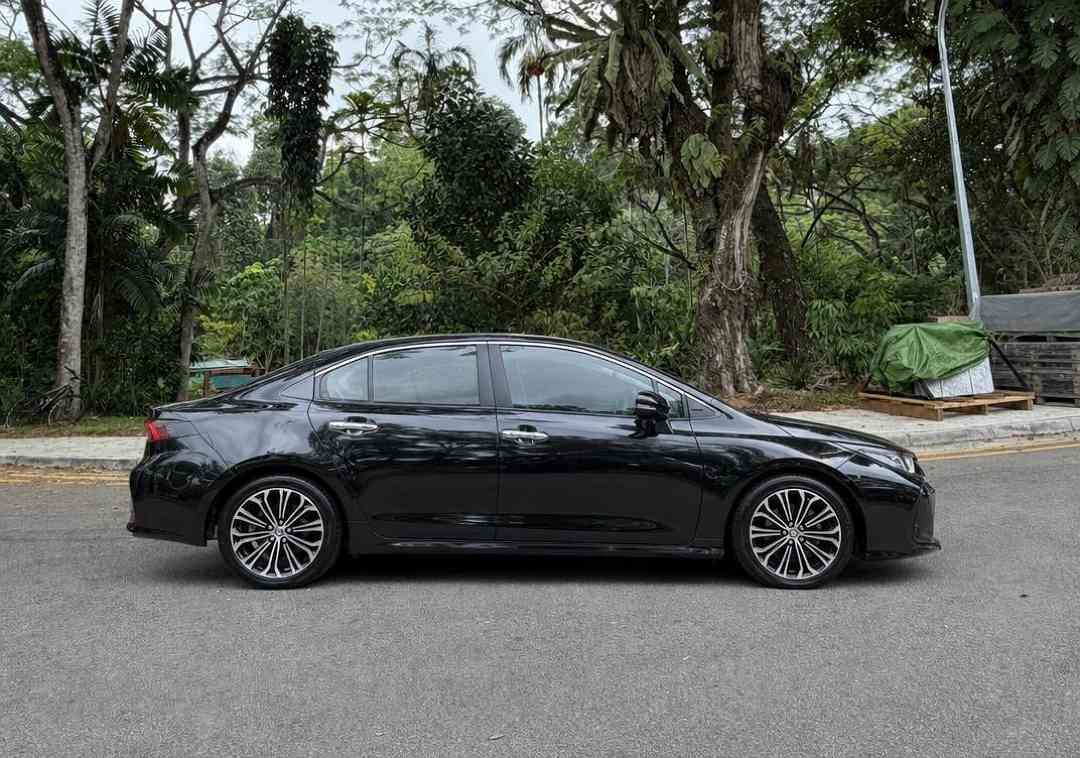Toyota Corolla Altis 1.6 Elegance (A) (Category: Used Cars) located in Singapore. Submitted by carousell_certified_partners (Listing ID 1467625601, Image 2). Description: 3 Years engine & gearbox warranty! Sleek and dependable sedan with refined styling, smooth acceleration, great fuel economy, and a spacious, comfy interior. Ideal for daily city drives, well-kept, responsive, and value-packed. A practical choice with a premium feel! Flexible fin
