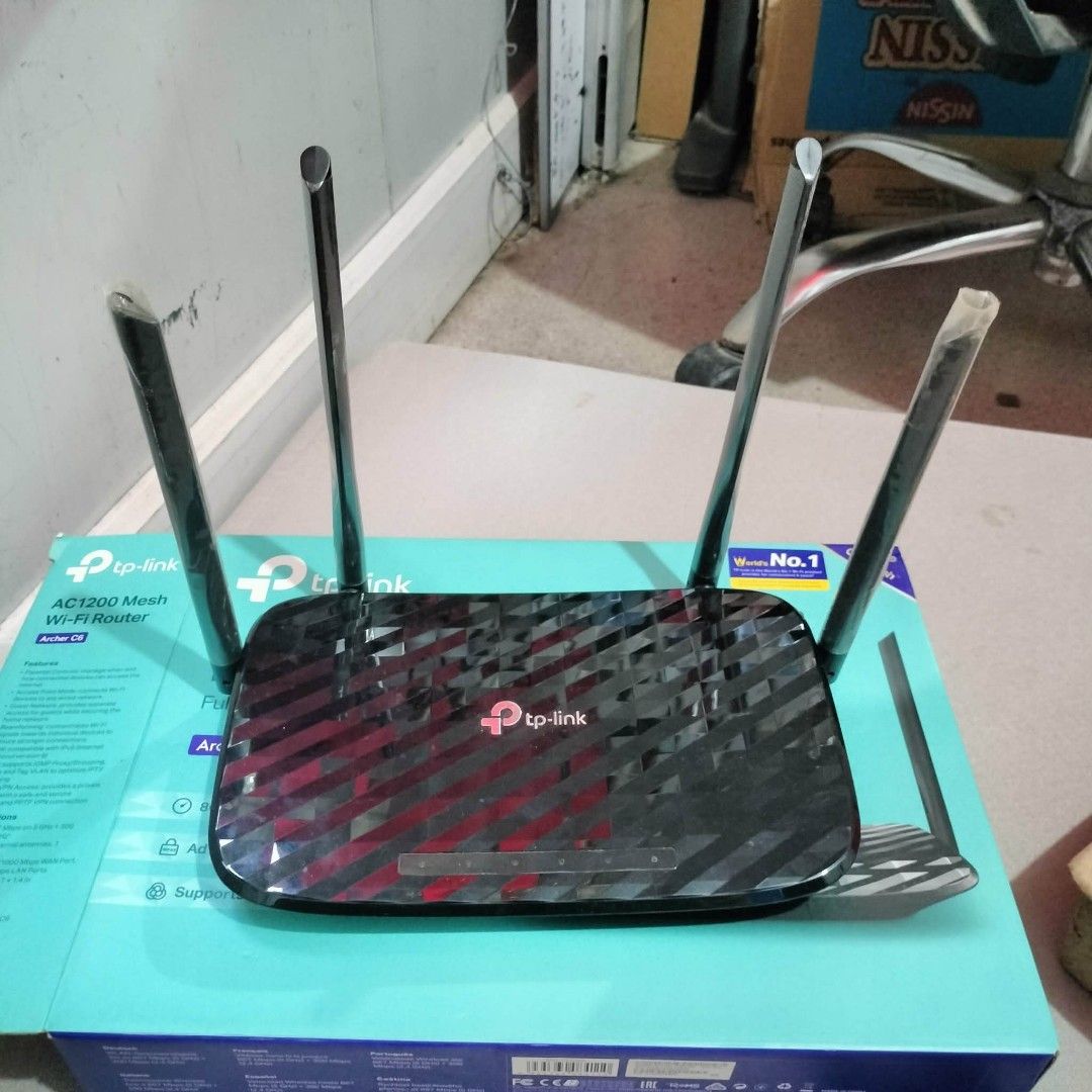 Tp Link Router (Category: Entertainment Systems & Smart Home Devices) located in Las Pinas. Submitted by hulkcantcry (Listing ID 1467613827, Image 3). Description: the router is lightly used, nagamit lang nung naki connect sa kapitbahay, pero dahil may sarili nang wifi, natambak nalang ang router, kalat lang din sa bahay, Less sa sure Buyer.