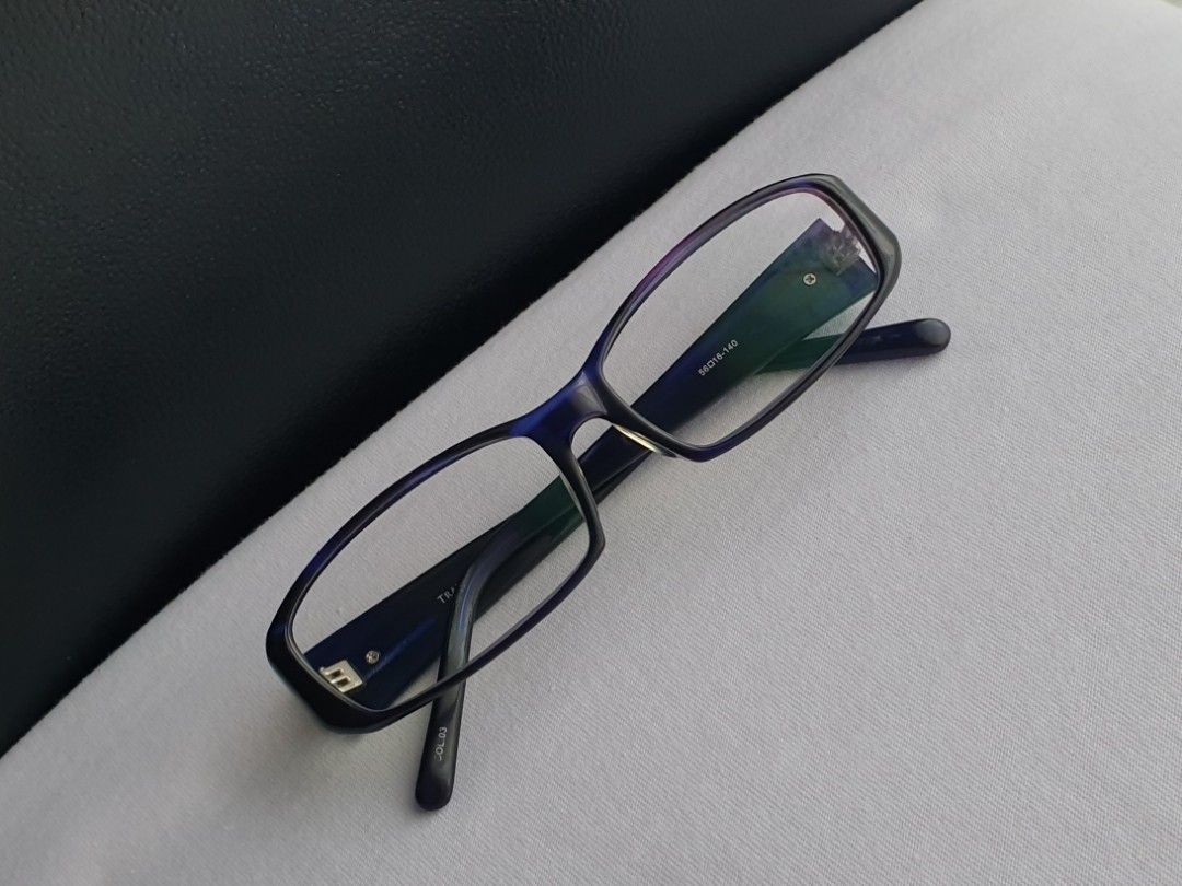 Transcontinents Eyeglass Frame (Category: Sunglasses & Eyewear) located in Quezon City. Submitted by WasalakTwo (Listing ID 1467754166, Image 1). Description: Bought in Japan Durable and high quality Goodcondition Still presentable Lens are graded, but replaceable Open for delivery nationwide Front Width 13.5cm Front Height 3.5cm.