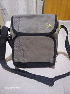 (Category: ) located in . Submitted by bagsforless16 (Listing ID 1467771990, Image 1). Description: .