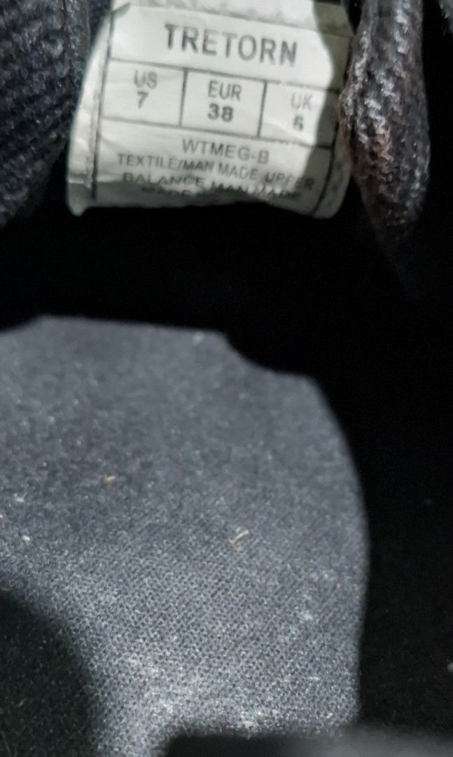 Tretorn slip on sneaker black (Category: Sneakers) located in Makati City. Submitted by emmanblue (Listing ID 1467611342, Image 2). Description: seldom used di na kasya after post partum really a nice slip on original from glorietta branch never repaired madumi lang po sya dahil naka stock na.