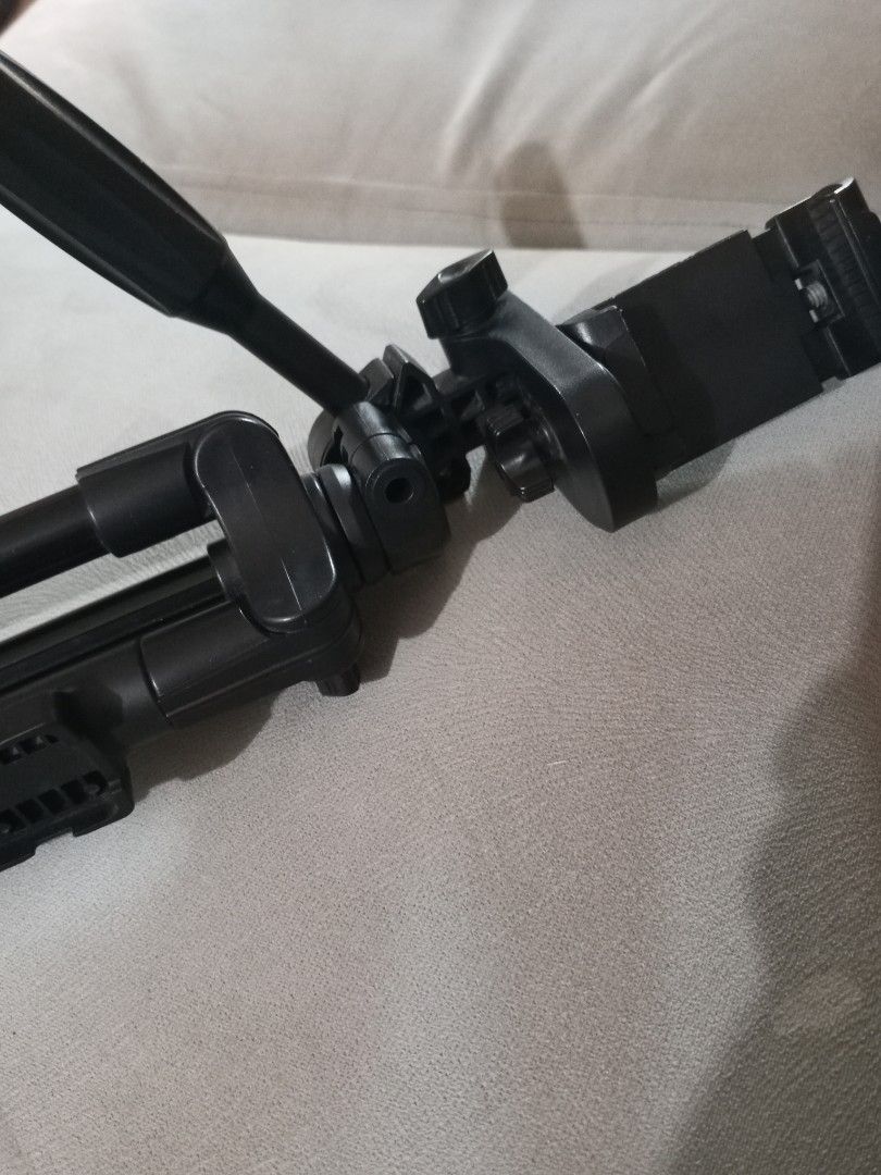 Tripod Stand - Yunteng VCT-5208RM (Category: Tripods & Monopods) located in Dasmarinas. Submitted by ellescorner_ (Listing ID 1467643723, Image 2). Description: - Brand/Model: Yunteng VCT-5208RM Tripod - Includes attached smartphone mount - Adjustable legs for versatile height settings Missing parts: - Bluetooth remote control shutter - One missing screw (but u can easily improvise) RFS: Planning to replace it with a portable one. Price is still 