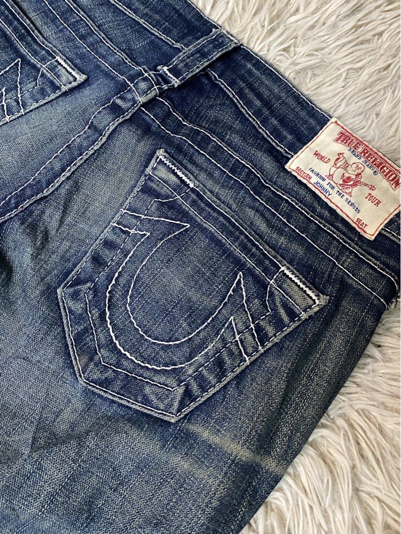 True Religion (Category: Jeans) located in Aurora. Submitted by clarkmelvinthrift21 (Listing ID 1467794973, Image 3). Description: Name: True Religion 📌Size: 28 📌Dimensions: 28-29x38 📌Condition: Excellent 📌Issue/Flaws: None 📌Color rate: 9.5 Location: Zamboanga del Sur, Mindanao.