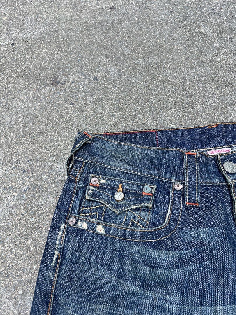 True religion altered shorts (Category: Shorts) located in Manticao. Submitted by flipwithdave (Listing ID 1467737437, Image 2). Description: True Religion Short 🔥 GOOD CONDITIO, Vintage vibe ✅ COLOR 8.8/10✅ WITH TAGS ✅ Dimes: L:20 W: 34 Leg opening: 9 PRICE:📩 PM na mga bossing📍‼️ IG: flip_with_dave FB: Flip With Dave Carousell: Flip with dave LOCATION: MINDANAO MOP: GCASH 📲 COURIER: J&T🚚 Pay first before delivery 📱 Strictly no cancelation 