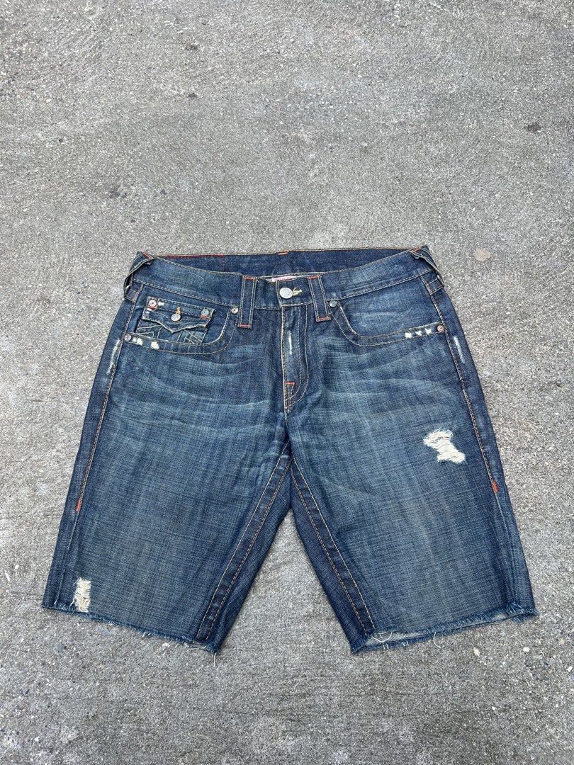 True religion altered shorts (Category: Shorts) located in Manticao. Submitted by flipwithdave (Listing ID 1467737437, Image 1). Description: True Religion Short 🔥 GOOD CONDITIO, Vintage vibe ✅ COLOR 8.8/10✅ WITH TAGS ✅ Dimes: L:20 W: 34 Leg opening: 9 PRICE:📩 PM na mga bossing📍‼️ IG: flip_with_dave FB: Flip With Dave Carousell: Flip with dave LOCATION: MINDANAO MOP: GCASH 📲 COURIER: J&T🚚 Pay first before delivery 📱 Strictly no cancelation 