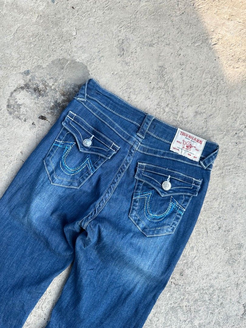 True religion jeans (Category: Jeans) located in Davao. Submitted by boss_kel (Listing ID 1467611095, Image 3). Description: Waist: 26-30 Stretch normal 26 Lenght: 36.5 Thigh: 9-11 Stretch normal 9 LO: 7-9 Stretch normal 7.
