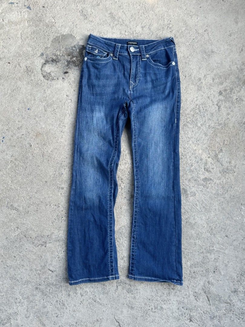 True religion jeans (Category: Jeans) located in Davao. Submitted by boss_kel (Listing ID 1467611095, Image 2). Description: Waist: 26-30 Stretch normal 26 Lenght: 36.5 Thigh: 9-11 Stretch normal 9 LO: 7-9 Stretch normal 7.