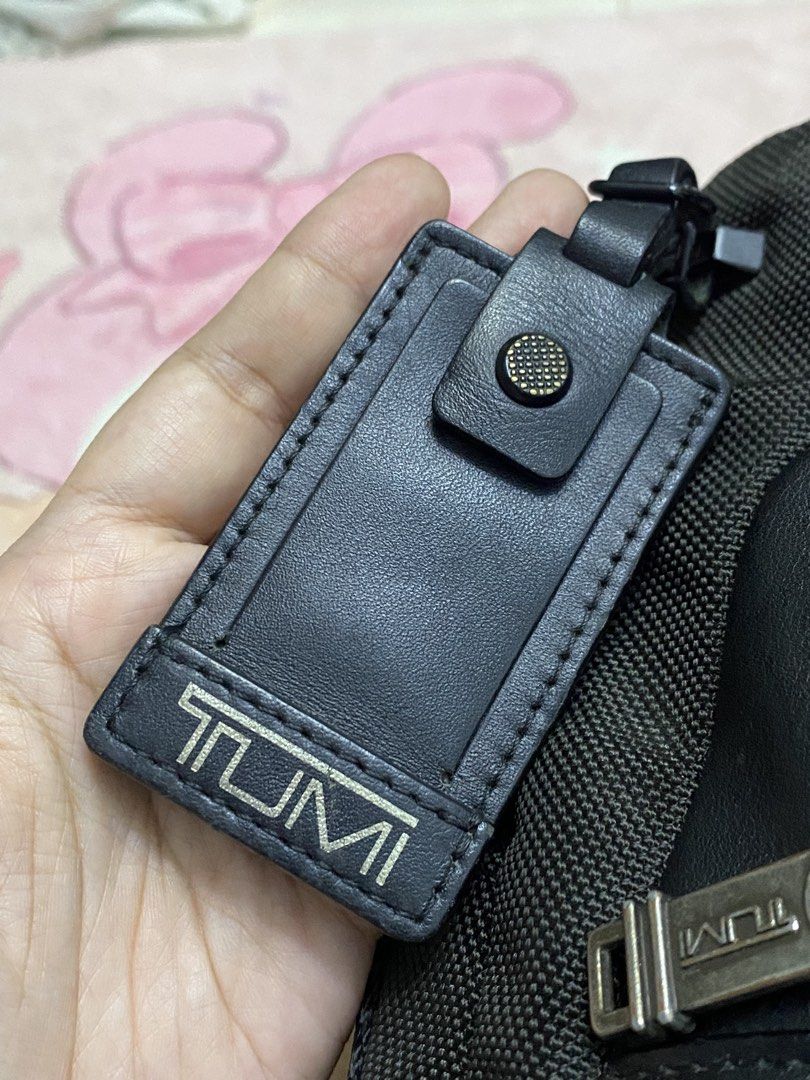TUMI men bag (Category: Luxury Bags & Wallets) located in San Mateo. Submitted by kluxuryy (Listing ID 1467662141, Image 2). Description: OFFER YOUR PRICE NEGOTIABLE.