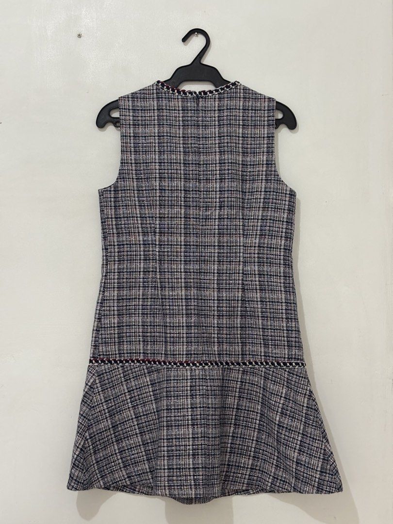 Tweed Dress (Category: Dresses) located in Quezon City. Submitted by chrissie__ (Listing ID 1467694918, Image 2). Description: ▪️Heavy and Thick Fabric ▪️Below the Knee length .