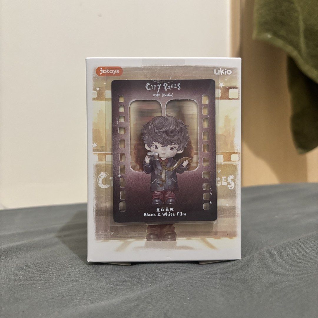 Ukio City Pages (Category: Vintage Collectibles) located in Pasig City. Submitted by adriancollects (Listing ID 1467768931, Image 1). Description: Sealed foil. RFS: Duplicate Location: Pasig City, Rosario.