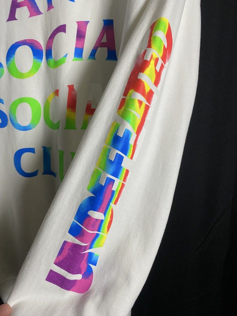 Undefeated x Assc White Hoodie Jacket Size L (Category: Coats, Jackets and Outerwear) located in Manila. Submitted by curatedvg. (Listing ID 1467735016, Image 3). Description: Anti Social Social Club x Undefeated ‘Hot in Here’ Hoodie Jacket Width: 23.5 inches Length: 31 inches Size: L can fit up to XL Excellent condition No issues Very presentable.
