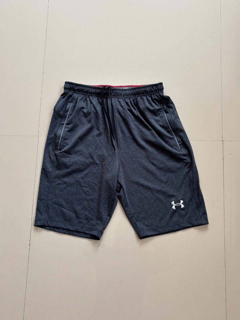 UNDER ARMOUR (Category: Announcements) located in Sultan Kudarat. Submitted by hadjitaha (Listing ID 1467611410, Image 1). Description: UNDER ARMOUR size: miduem excellent no issue 280+ship.