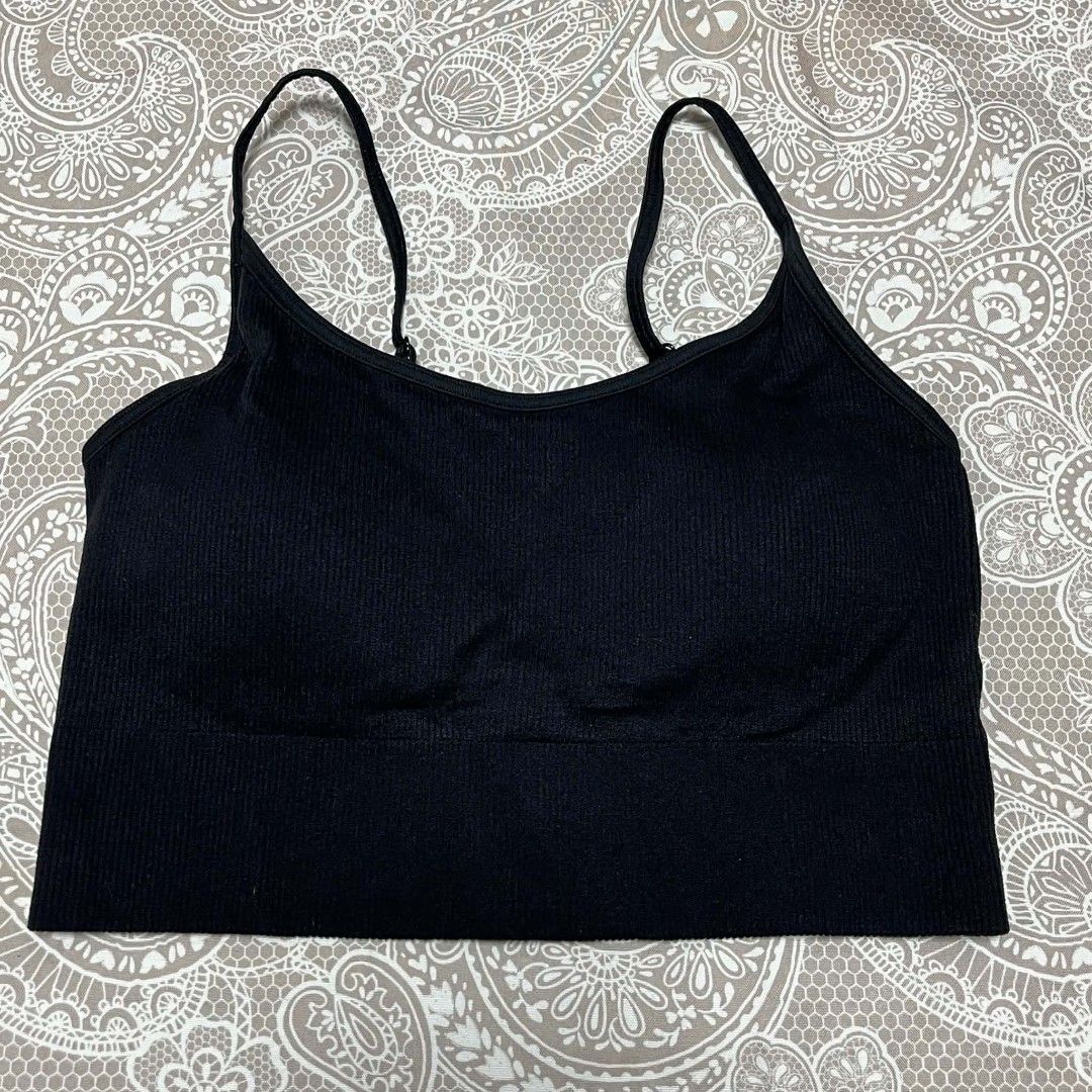 Uniqclo (Category: Activewear) located in San Pablo. Submitted by reyfox (Listing ID 1467659703, Image 1). Description: shipping via jnt gcash payment.