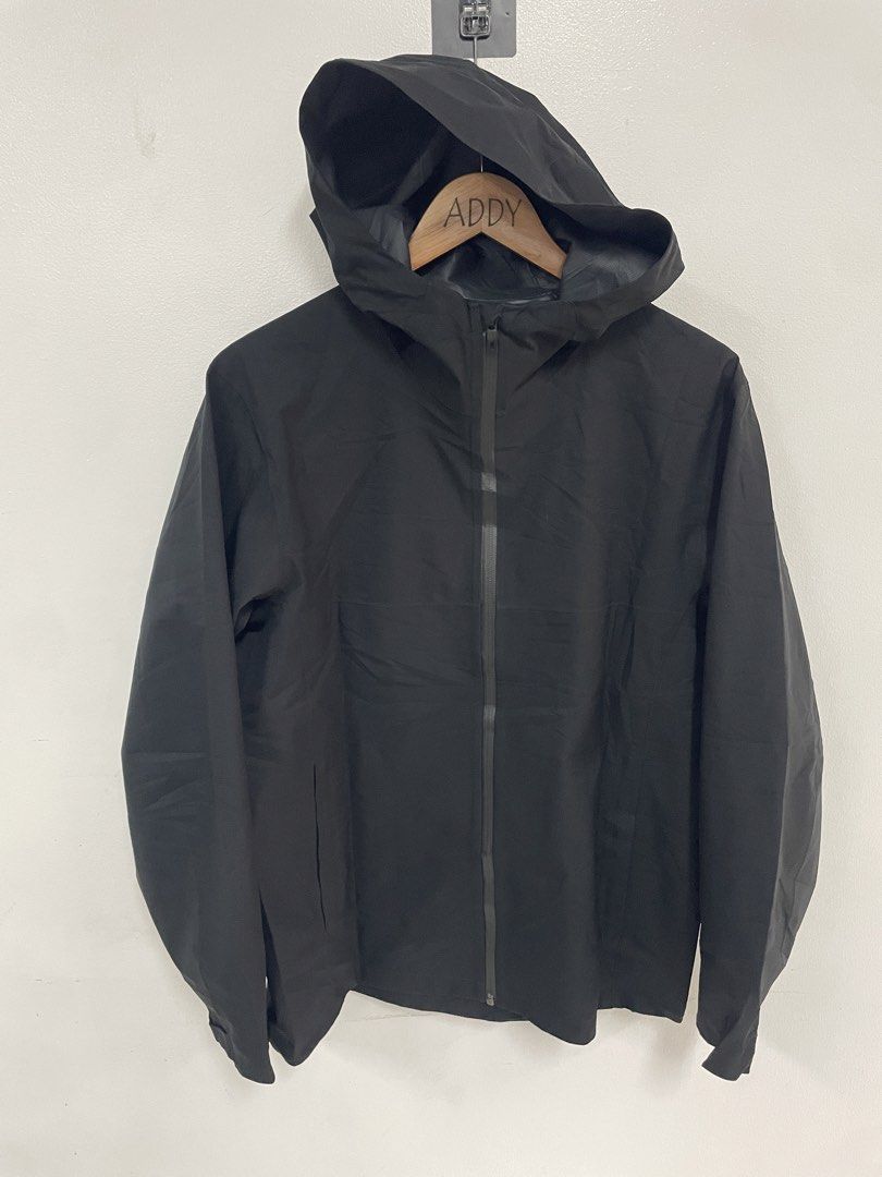 Uniqlo Blocktech Parka Men (Category: Coats, Jackets and Outerwear) located in Mexico. Submitted by addyshane78413 (Listing ID 1467708996, Image 2). Description: Uniqlo Blocktech Parka Men Large on tag Color: black W:21 L: 27 MOP: Gcash ✅ Mine Now, Pay Now ✅ First to Pay, Gets the Item ❌No rush shipping 📍 PAMPANGA Courier: JnT 🚚🚚 PM 💌💌.