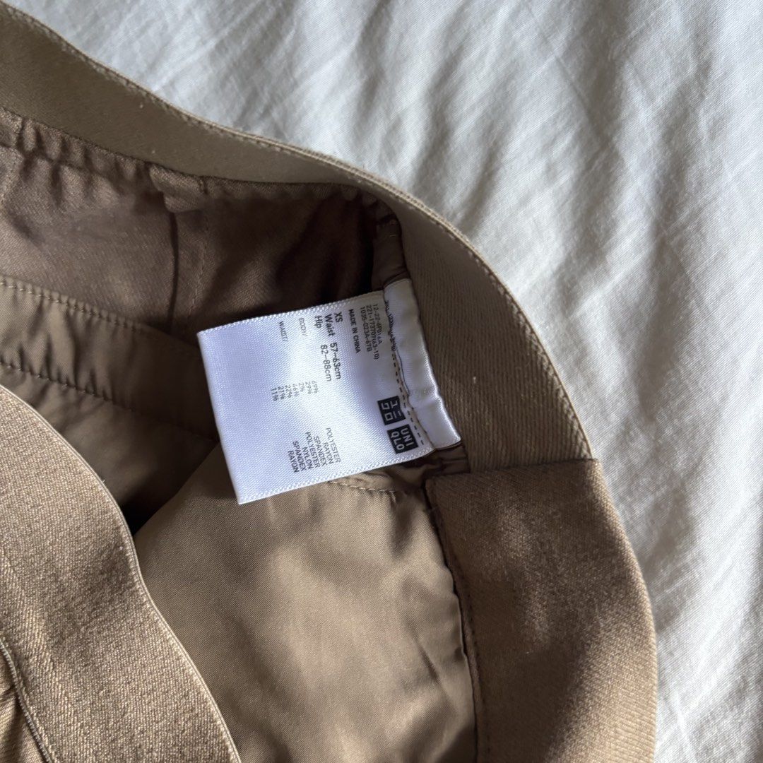Uniqlo Formal Khaki Trouser (Category: Other Bottoms) located in Binan City. Submitted by myprelovedhaul (Listing ID 1467611964, Image 3). Description: - fits 25-26| length 37 - no when worn photos! - last price posted! - please message only if sure buyer! - limited replies only. - Available unless mark as sold. - Ship via j&t or lalamove for same day. -Mode of payment: Gcash 📍Biñan Laguna .