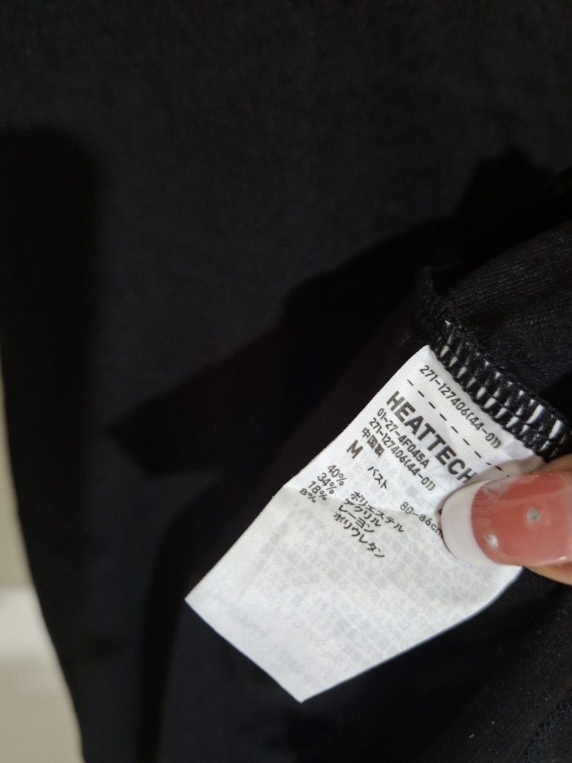 Uniqlo heattech padded M (Category: Longsleeves) located in Subic. Submitted by petitecorner22 (Listing ID 1467603412, Image 3). Description: .