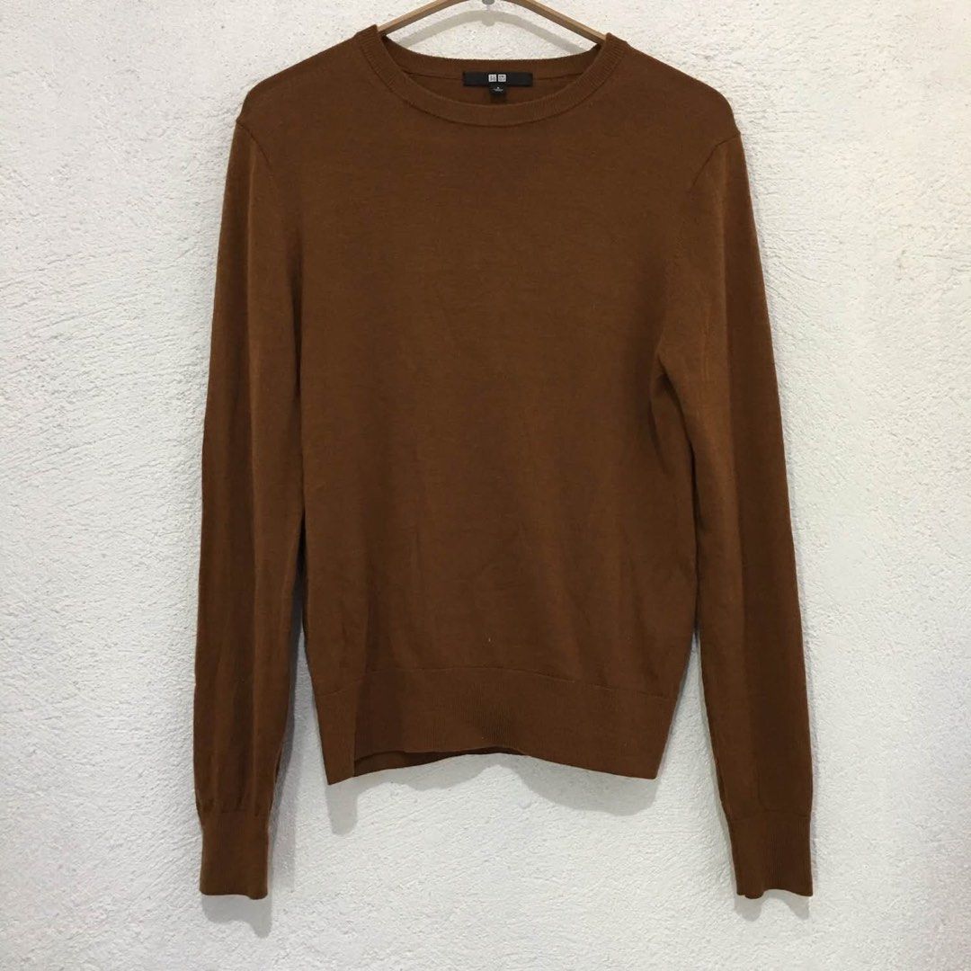 Uniqlo Knitwear Top (Category: Longsleeves) located in Subic. Submitted by ayvee.ph (Listing ID 1467741330, Image 2). Description: Uniqlo Knitwear Top One of my fave!! Very pretty 😍 A must have✨ Size: S on tag fits Med Stretchy 🏷Excellent cond No flaws / No issue No when worn / Haven't used it pa Price: 480 📌Color may differ sueto lighting / camera used 📍Olongapo City 🚛Courier: Reg J&t door to door del New miner send your details after minin