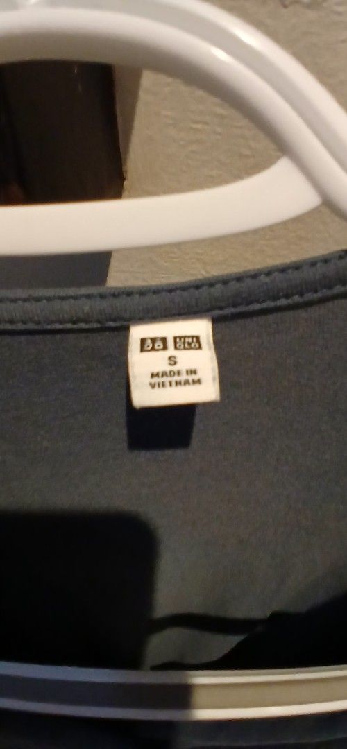 Uniqlo ladies (Category: Activewear) located in Marikina City. Submitted by darthvader888 (Listing ID 1467731573, Image 2). Description: no issues.