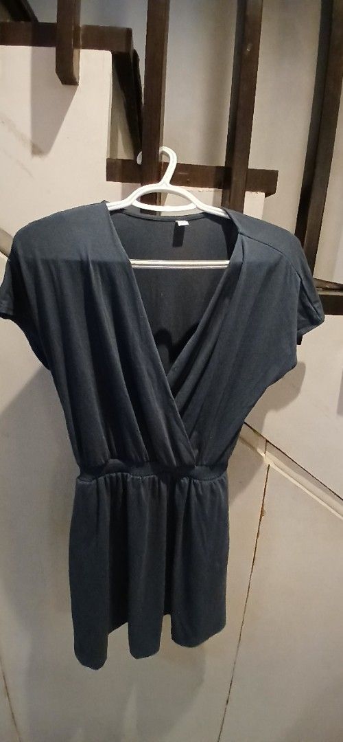 Uniqlo ladies (Category: Activewear) located in Marikina City. Submitted by darthvader888 (Listing ID 1467731573, Image 1). Description: no issues.