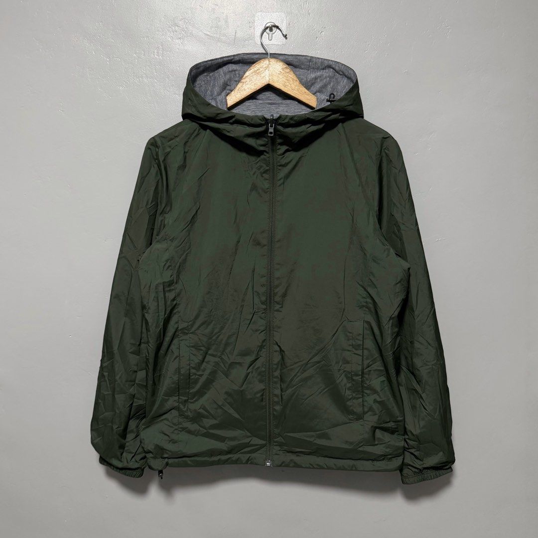 Uniqlo Reversible Parka (Category: Coats, Jackets and Outerwear) located in Manila. Submitted by erychooseyou (Listing ID 1467767650, Image 1). Description: For sale‼️ Uniqlo Reversible Parka 🤍 Size Medium on tag - Olive No issues and In as new condition Mine: PM 🤝🏼 (Solid Piece) Mall price: 2990‼️ 𝟭𝘀𝘁 𝘁𝗼 𝗽𝗮𝘆 𝗴𝗲𝘁𝘀 𝘁𝗵𝗲 𝗶𝘁𝗲𝗺 𝗣𝗮𝘆𝗺𝗲𝗻𝘁 Method: Gcash 𝗦𝗵𝗶𝗽𝗽𝗶𝗻𝗴: J&T Express | Lalamove 𝗟𝗼𝗰𝗮𝘁𝗶𝗼𝗻: North Caloocan,