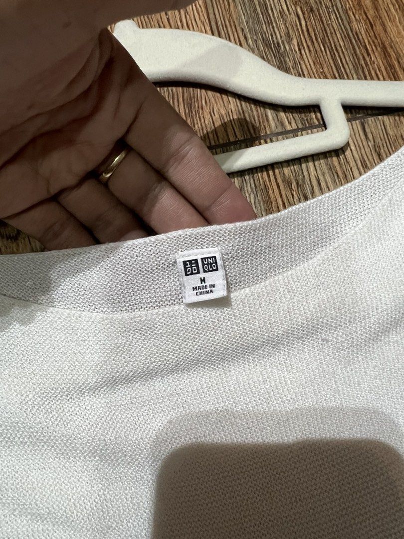 UNIQLO ribbed boat neck (Category: Blouses) located in San Jose del Monte. Submitted by senorita_wella (Listing ID 1467778626, Image 3). Description: .