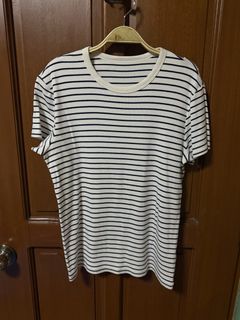 (Category: ) located in . Submitted by aprilluxcloset0812 (Listing ID 1467756455, Image 1). Description: .