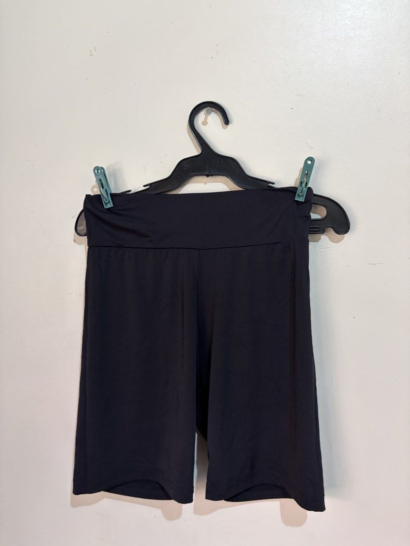 Unisex Cycling Shorts SHEIN (Category: Shorts) located in Manila. Submitted by serra_shop (Listing ID 1467642439, Image 1). Description: Shein Cycling Shorts Unisex 10/10 10/10 Location : Pampanga Courier : J&T.