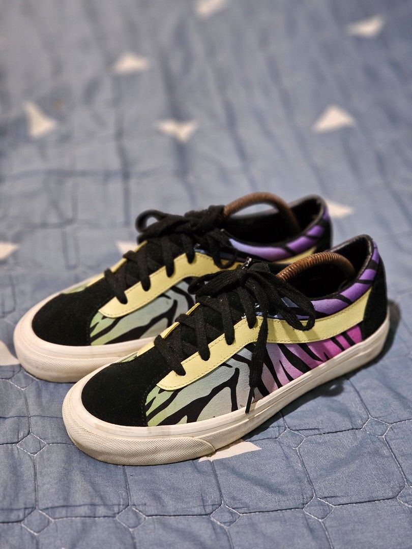 Vans Bold NI "Sunset" (Category: Sneakers) located in Bacolod City. Submitted by goyhope (Listing ID 1467779461, Image 2). Description: Authentic/Original/Legit Size 8.5US, 41EUR, 26CM Signs of usage Worn 10 times NOT THRIFTED 1280 shipped.