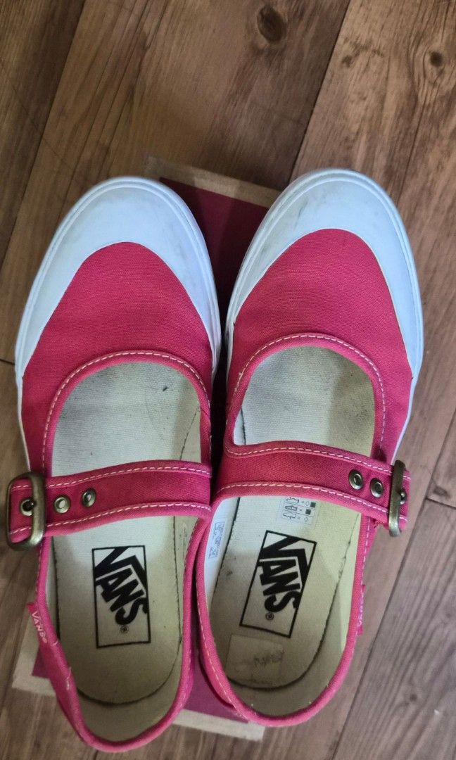 Vans Mary Jane (Category: Sneakers) located in Mandaluyong City. Submitted by 27thriftstreet (Listing ID 1467838193, Image 1). Description: Vans Mary Jane Canvas Tomato (or like red-ish) Usually a size 7 women's but for this, I got a 6.5 to fit me perfectly. Used once or twice only then stored with box Rfs: Decluttering.