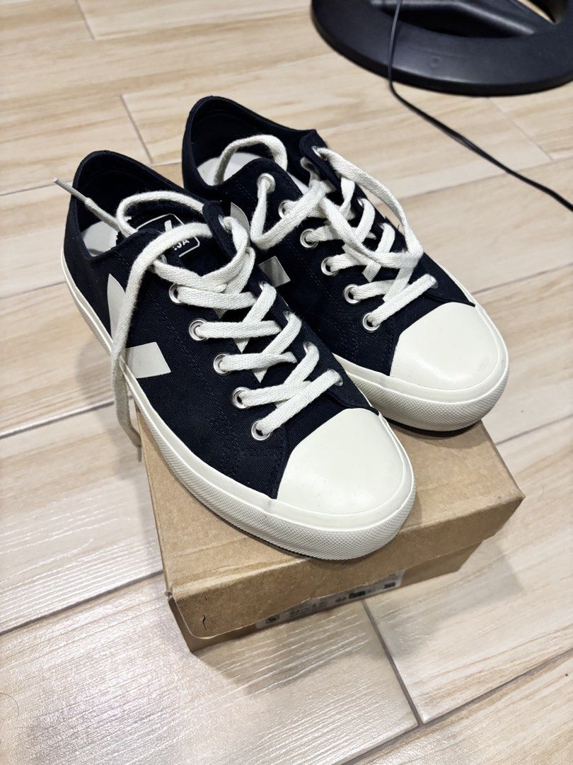 Veja shoes (Category: Casual Shoes) located in Tarlac. Submitted by aldrin328 (Listing ID 1467737646, Image 1). Description: .