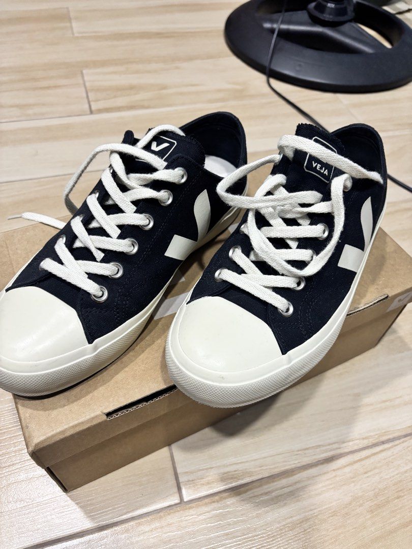 Veja shoes (Category: Casual Shoes) located in Tarlac. Submitted by aldrin328 (Listing ID 1467737646, Image 3). Description: .
