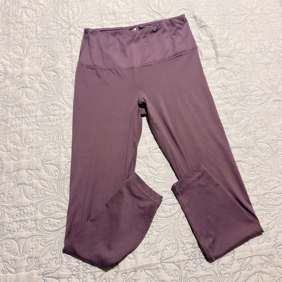 Velocity Purple Leggings (Category: Activewear) located in Cebu City. Submitted by shopjillscloset (Listing ID 1467750771, Image 1). Description: - worn twice - so soft & comfy - no issues.