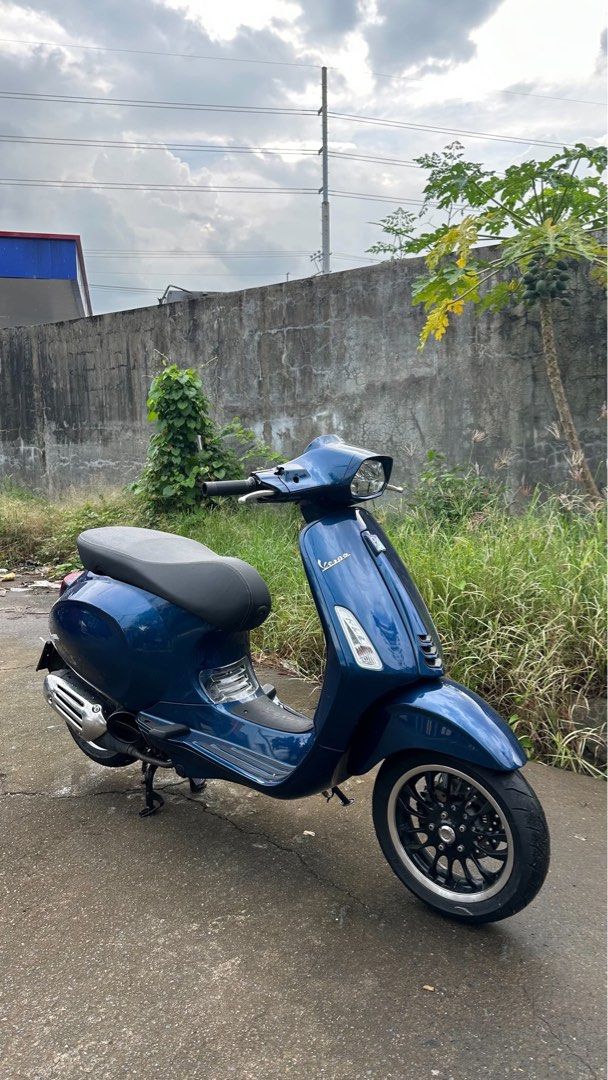 Vespa Sprint Blue Scooter (Category: Skates, Rollerblades & Scooters) located in Marikina City. Submitted by franzpacudan06 (Listing ID 1467786115, Image 1). Description: 2022 Vespa Sprint 150 · Driven 1,400 kilometers FOR SALE RUSH‼️‼️ slight nego 2022 VESPA SPRINT 150 Blue Estroverso 1.4K ODO ONLY 💯💯 TRIPLE 8 plate NO. Complete original papers Complete keys Blue and Brown CERAMIC COATED -Marus lowering kit -Sahara black chicklet cover -TFT se