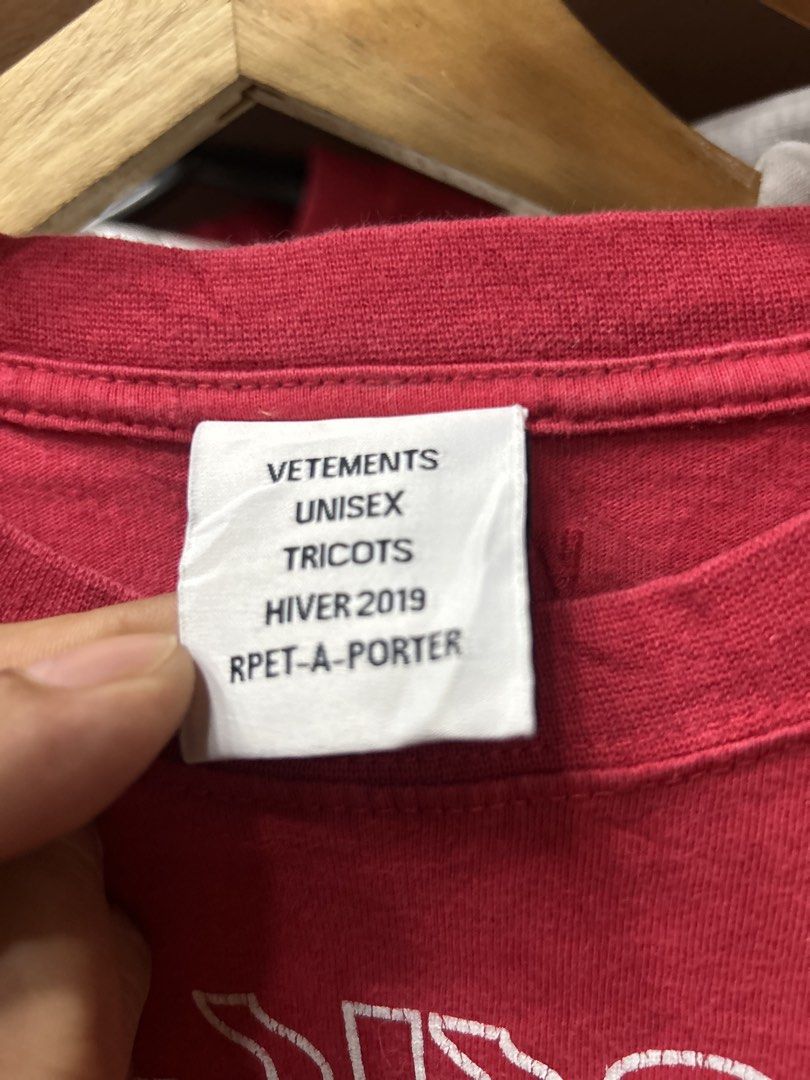Vetements (Category: Activewear) located in Mabalacat. Submitted by johnchanfinds (Listing ID 1467737967, Image 3). Description: Excellent Size M Width 21 Length 27 Color rate 9.5/10 Issue minimal hairlines.