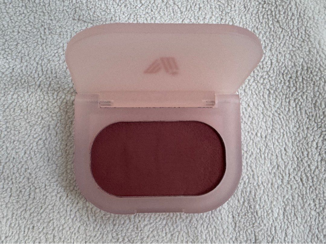 Vice Cosmetics Mochimo Blush in Mauve Cloud (Category: Makeup) located in Manila. Submitted by khg_0 (Listing ID 1467695582, Image 1). Description: 📍Malate, Manila ❌ Joy reservers = blocked ✅ Lalamove ✅ J&T express.