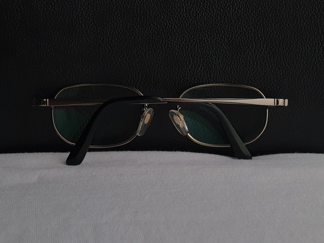 View-Stage Titanium Eyeglass Frame (Category: Sunglasses & Eyewear) located in Quezon City. Submitted by WasalakTwo (Listing ID 1467761480, Image 2). Description: Bought in Japan Durable and high quality Goodcondition Still presentable Lens are graded, but replaceable Open for delivery nationwide Front Width 14cm Front Height 3.7cm.