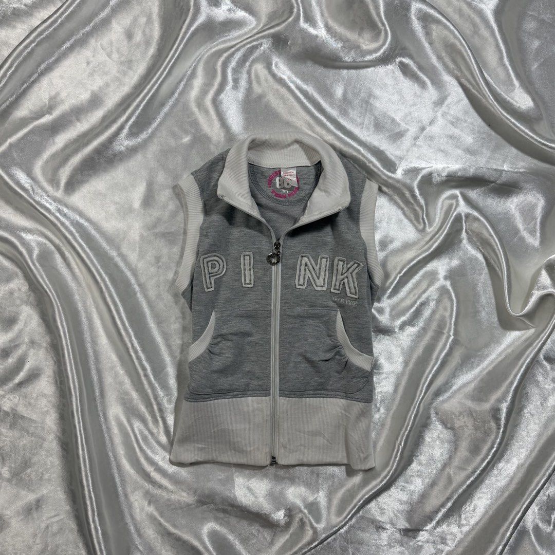 Vinateg Pink zip up vest (Category: Announcements) located in Bacolod City. Submitted by antizero.6100 (Listing ID 1467761033, Image 1). Description: Excellent condition No flaws Need wash Size Medium on tag Check each photo for details .