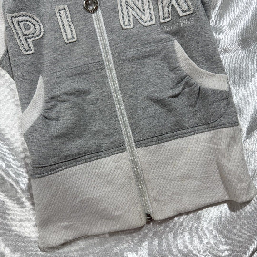 Vinateg Pink zip up vest (Category: Announcements) located in Bacolod City. Submitted by antizero.6100 (Listing ID 1467761033, Image 3). Description: Excellent condition No flaws Need wash Size Medium on tag Check each photo for details .