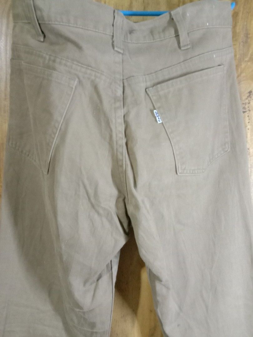 Vintage 1974 LEVIS 628 bell bottom jeans (Category: Jeans) located in Baguio. Submitted by oliviapreloved100620 (Listing ID 1467608079, Image 2). Description: Waist: 34".